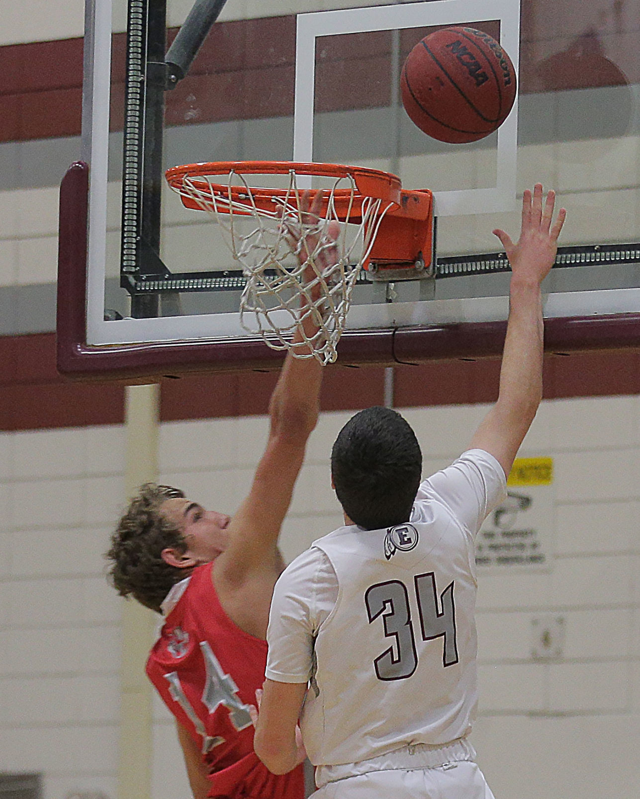 Truckee at Elko Boys Basketball (12).jpg